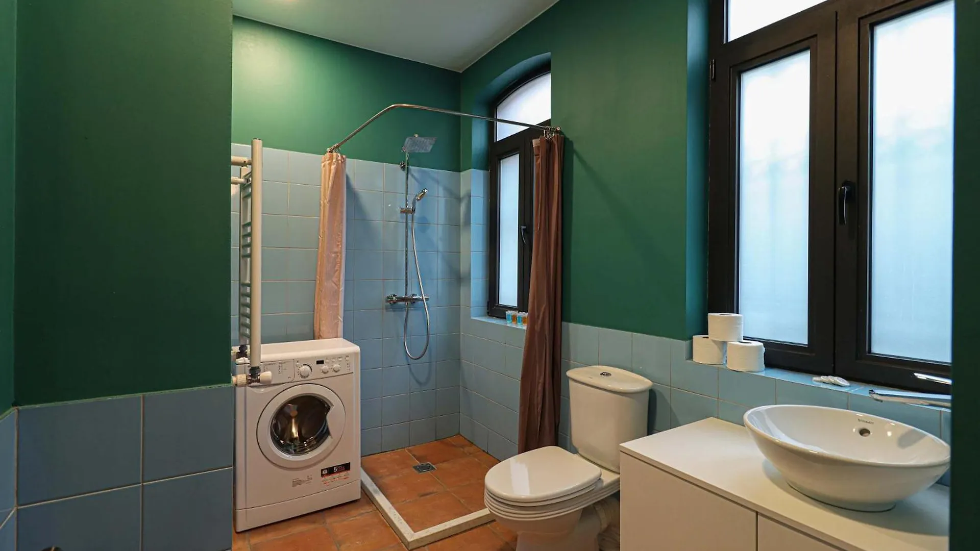 Holiday home Stunning 2Br Apartment In Abanotubani- By Wehost Tbilisi Georgia