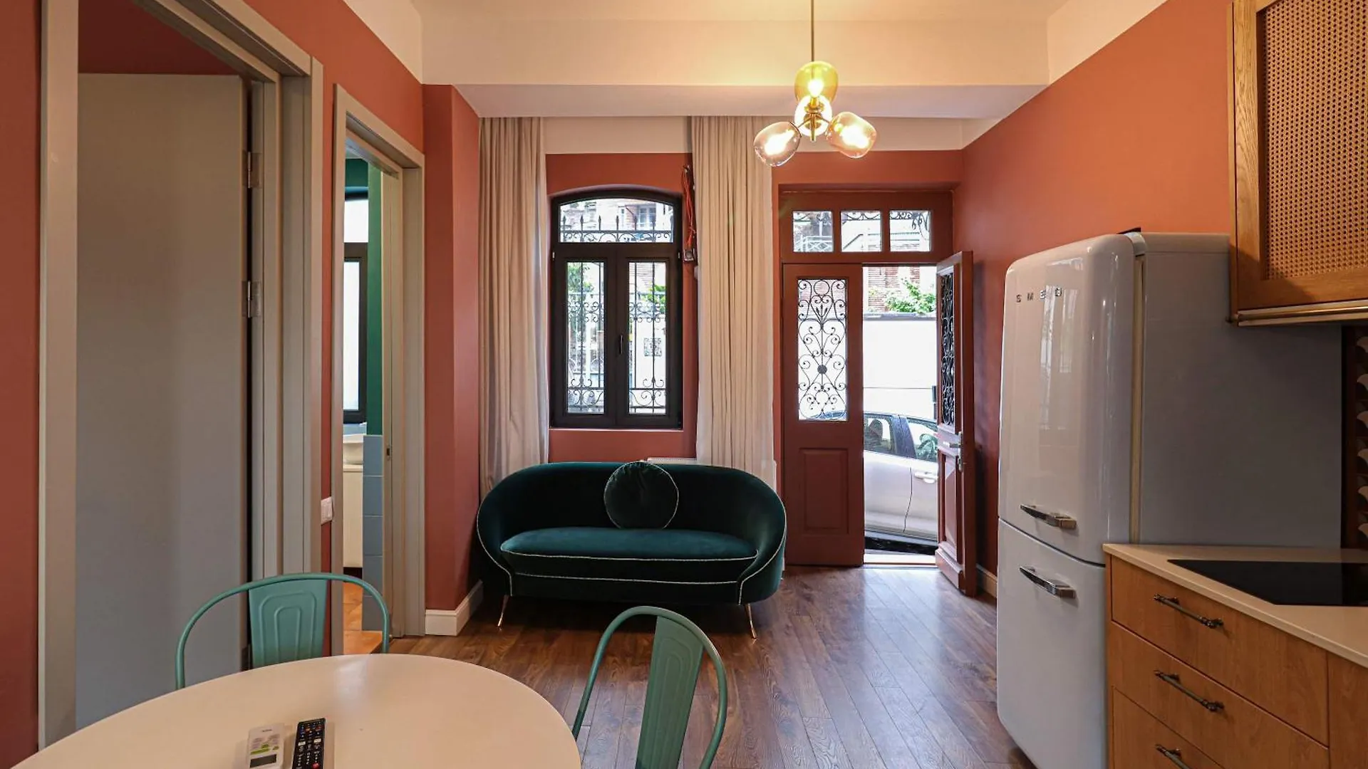 Stunning 2Br Apartment In Abanotubani- By Wehost Tbilisi
