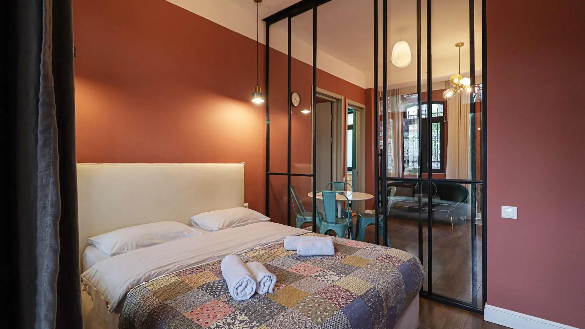 Stunning 2Br Apartment In Abanotubani- By Wehost Tbilisi